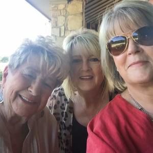 Meet your Posher, Debbie